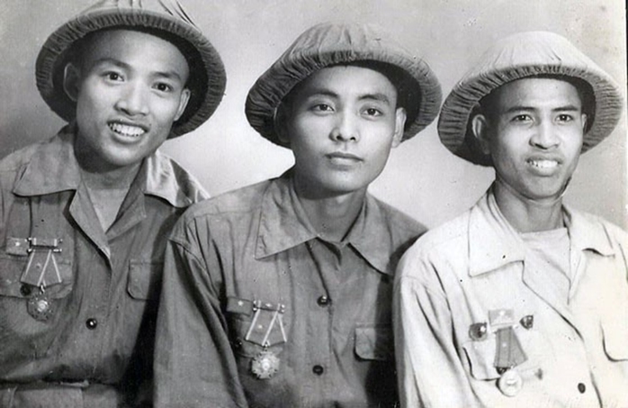 "Vua phá bom" 4 lần được gặp Bác- Ảnh 5. "Vua phá bom" 4 lần được gặp Bác- Ảnh 5.