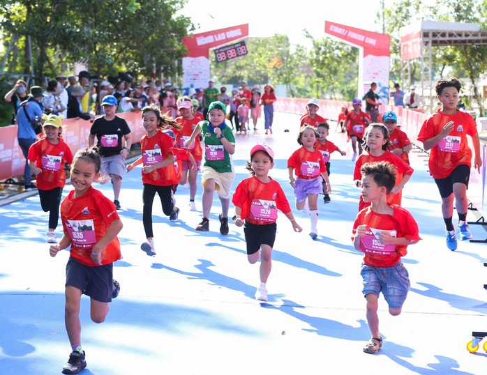 Nước mắt hạnh phúc của các runner "nhí"- Ảnh 1. Nước mắt hạnh phúc của các runner "nhí"- Ảnh 1.