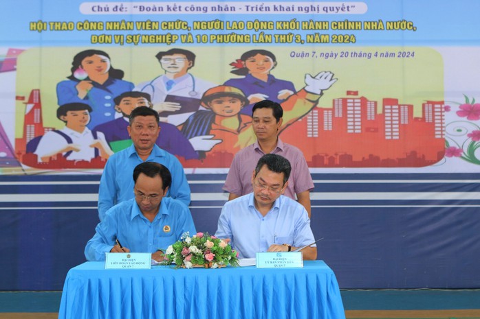 Nữ công nhân xúc động khi được Công đoàn hỗ trợ sửa chữa nhà- Ảnh 7. Nữ công nhân xúc động khi được Công đoàn hỗ trợ sửa chữa nhà- Ảnh 7.