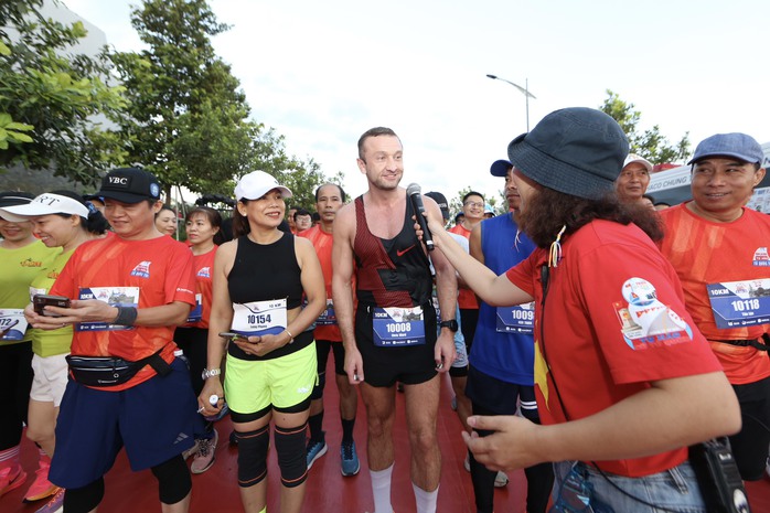 Bế mạc Giải half-marathon “Tự hào Tổ quốc tôi”- Ảnh 5. Bế mạc Giải half-marathon “Tự hào Tổ quốc tôi”- Ảnh 5.