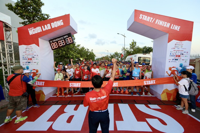 Bế mạc Giải half-marathon “Tự hào Tổ quốc tôi”- Ảnh 1. Bế mạc Giải half-marathon “Tự hào Tổ quốc tôi”- Ảnh 1.