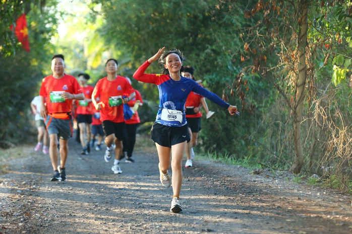 Giải half-marathon “Tự hào Tổ quốc tôi”: Chạy để phục vụ cộng đồng- Ảnh 3. Giải half-marathon “Tự hào Tổ quốc tôi”: Chạy để phục vụ cộng đồng- Ảnh 3.