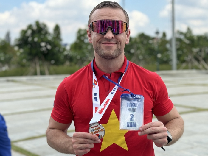 Giải half-marathon "Tự hào Tổ quốc tôi": Tranh tài sôi động, kết thúc trọn vẹn- Ảnh 3. Giải half-marathon "Tự hào Tổ quốc tôi": Tranh tài sôi động, kết thúc trọn vẹn- Ảnh 3.