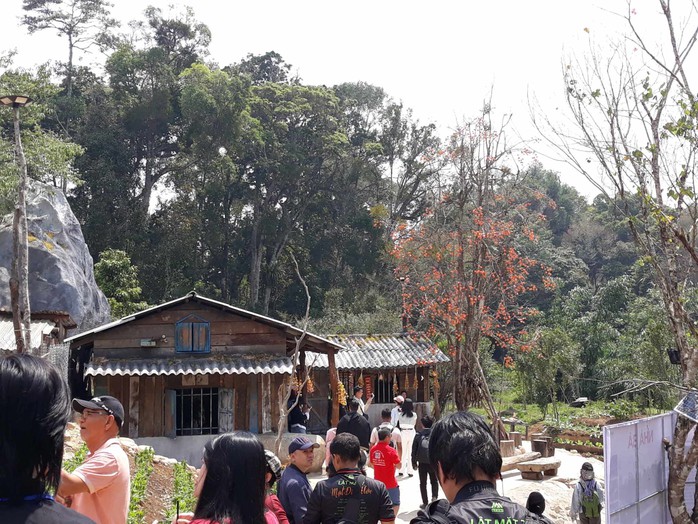 Đinh Y Nhung, Trâm Anh… tụ hội phim trường Lý Hải - Minh Hà- Ảnh 6. Đinh Y Nhung, Trâm Anh… tụ hội phim trường Lý Hải - Minh Hà- Ảnh 6.