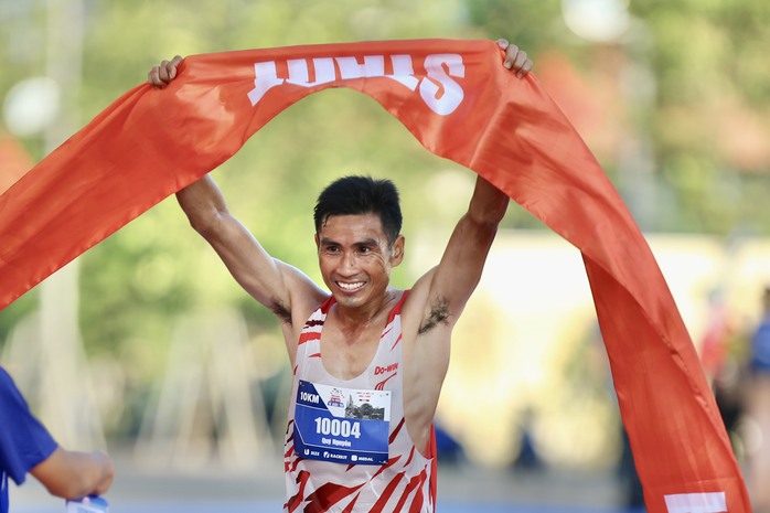 Giải half-marathon “Tự hào Tổ quốc tôi”: Hạnh phúc, vinh dự khi giành chiến thắng- Ảnh 2. Giải half-marathon “Tự hào Tổ quốc tôi”: Hạnh phúc, vinh dự khi giành chiến thắng- Ảnh 2.