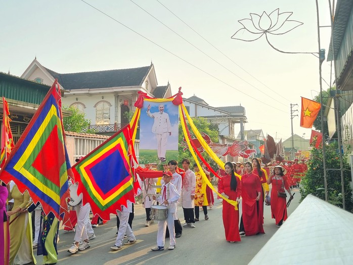 Công nhận Lễ hội cầu ngư làng Cam Lâm là di sản văn hóa phi vật thể quốc gia- Ảnh 4. Công nhận Lễ hội cầu ngư làng Cam Lâm là di sản văn hóa phi vật thể quốc gia- Ảnh 4.