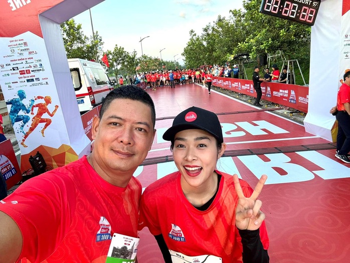 Diệp Bảo Ngọc, Bình Minh mê đường chạy Giải half-marathon Tự hào Tổ quốc tôi- Ảnh 4.