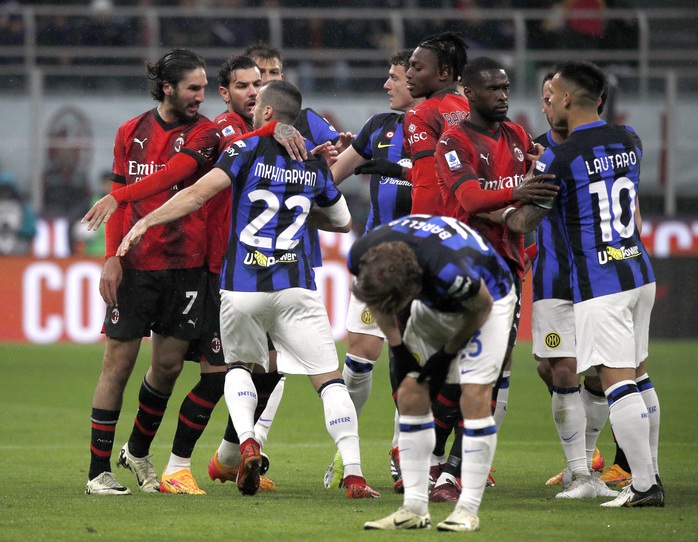 Thắng nghẹt thở, Inter Milan giành Scudetto sớm 5 vòng đấu- Ảnh 4. Thắng nghẹt thở, Inter Milan giành Scudetto sớm 5 vòng đấu- Ảnh 4.