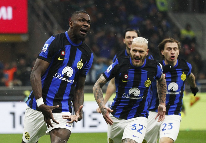 Thắng nghẹt thở, Inter Milan giành Scudetto sớm 5 vòng đấu- Ảnh 2. Thắng nghẹt thở, Inter Milan giành Scudetto sớm 5 vòng đấu- Ảnh 2.