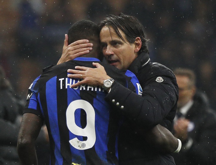 Thắng nghẹt thở, Inter Milan giành Scudetto sớm 5 vòng đấu- Ảnh 6. Thắng nghẹt thở, Inter Milan giành Scudetto sớm 5 vòng đấu- Ảnh 6.