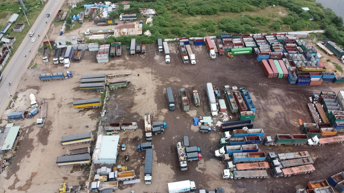 Nhiều bất ổn tại bãi đậu xe trái phép 2,2 ha ở TP Quy Nhơn- Ảnh 3. Nhiều bất ổn tại bãi đậu xe trái phép 2,2 ha ở TP Quy Nhơn- Ảnh 3.