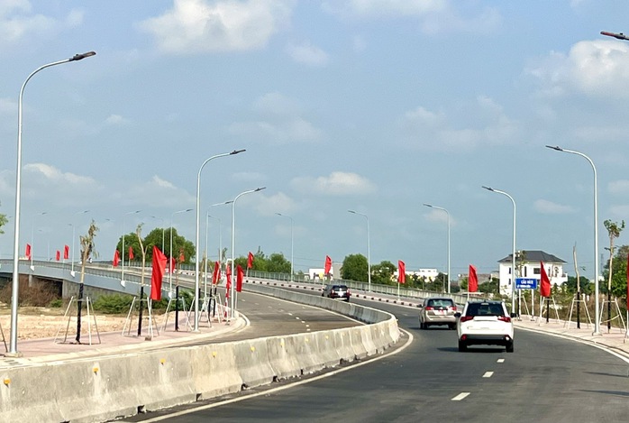 Khởi công xây trụ sở khối đoàn thể chào mừng Bến Cát lên thành phố- Ảnh 2. Khởi công xây trụ sở khối đoàn thể chào mừng Bến Cát lên thành phố- Ảnh 2.