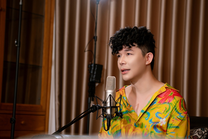 Nathan Lee làm rõ tin đồn bị thần kinh- Ảnh 2. Nathan Lee làm rõ tin đồn bị thần kinh- Ảnh 2.