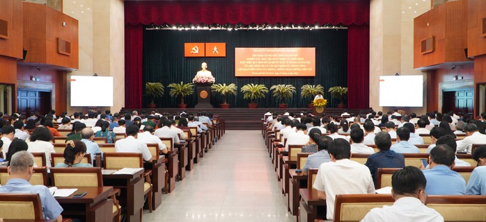 “Tự soi, tự sửa” để phòng, chống tham nhũng, tiêu cực- Ảnh 2. “Tự soi, tự sửa” để phòng, chống tham nhũng, tiêu cực- Ảnh 2.