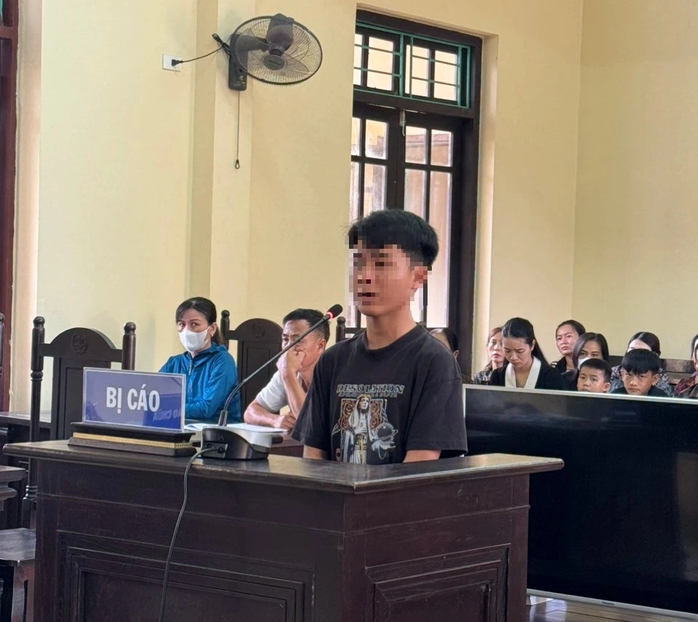 Đánh người nhập viện vì... ghét thái độ đi xe nhấp nháy đèn liên tục- Ảnh 1.