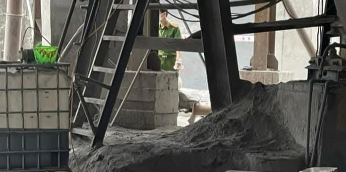 Vụ tai nạn lao động khiến 7 người tử vong, 3 người bị thương: Đang khẩn trương điều tra- Ảnh 2. Vụ tai nạn lao động khiến 7 người tử vong, 3 người bị thương: Đang khẩn trương điều tra- Ảnh 2.