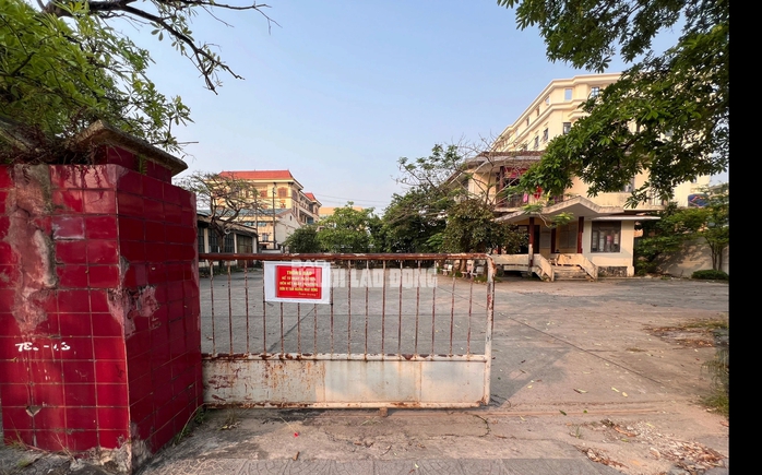 Nhiều chủ xe phiền toái vì Trung tâm đăng kiểm ở TP Đồng Hới Nhiều chủ xe phiền toái vì Trung tâm đăng kiểm ở TP Đồng Hới