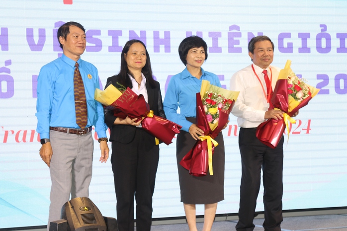 Nha Trang tổ chức hội thi an toàn vệ sinh viên giỏi
- Ảnh 2. Nha Trang tổ chức hội thi an toàn vệ sinh viên giỏi
- Ảnh 2.