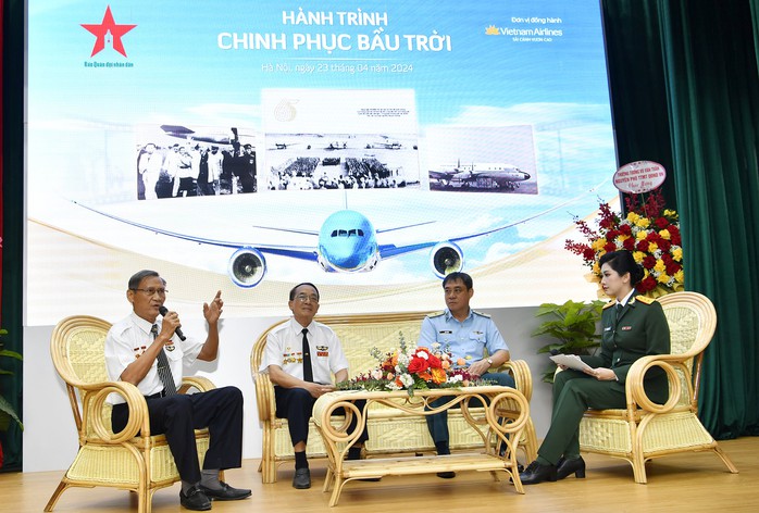 Nguyên phi công Đoàn bay 919 kể về giây phút sinh tử giữa không trung- Ảnh 2. Nguyên phi công Đoàn bay 919 kể về giây phút sinh tử giữa không trung- Ảnh 2.