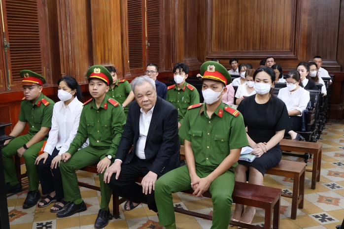 Bị cáo Trần Quí Thanh trình bày mong muốn tại tòa- Ảnh 1. Bị cáo Trần Quí Thanh trình bày mong muốn tại tòa- Ảnh 1.