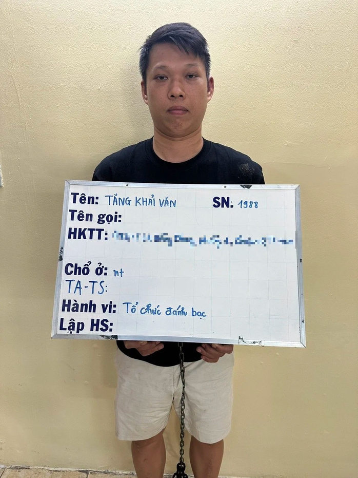 Công an TP HCM phá chuyên án đánh bạc do Tăng Khải Văn cầm đầu- Ảnh 1. Công an TP HCM phá chuyên án đánh bạc do Tăng Khải Văn cầm đầu- Ảnh 1.