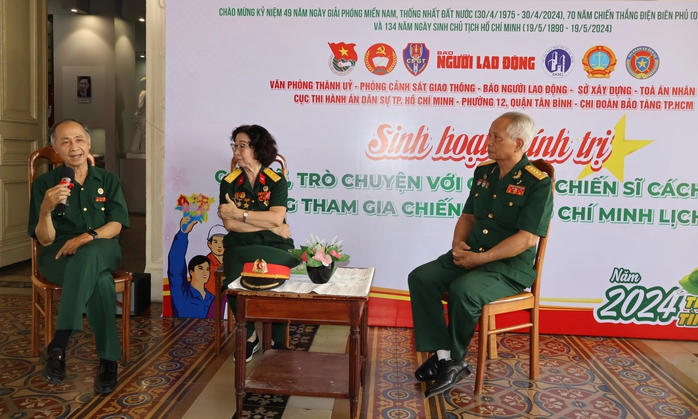 Tuổi trẻ Khối Dân- Chính- Đảng cùng các đơn vị dâng hoa tưởng niệm Chủ tịch Hồ Chí Minh- Ảnh 3. Tuổi trẻ Khối Dân- Chính- Đảng cùng các đơn vị dâng hoa tưởng niệm Chủ tịch Hồ Chí Minh- Ảnh 3.