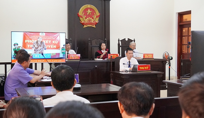 Bà Nguyễn Thu Hằng bị tuyên án 2 năm tù về tội Bà Nguyễn Thu Hằng bị tuyên án 2 năm tù về tội
