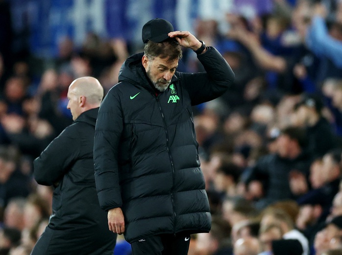 Trắng tay trận derby, Liverpool hụt hơi ở cuộc đua vô địch Anh- Ảnh 6. Trắng tay trận derby, Liverpool hụt hơi ở cuộc đua vô địch Anh- Ảnh 6.
