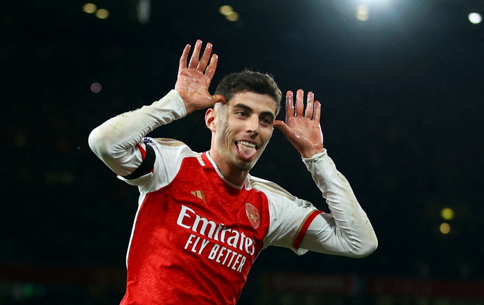 Ghi mưa bàn thắng trước Chelsea, áo đấu Arsenal sắp lên hình đại pháo- Ảnh 5. Ghi mưa bàn thắng trước Chelsea, áo đấu Arsenal sắp lên hình đại pháo- Ảnh 5.