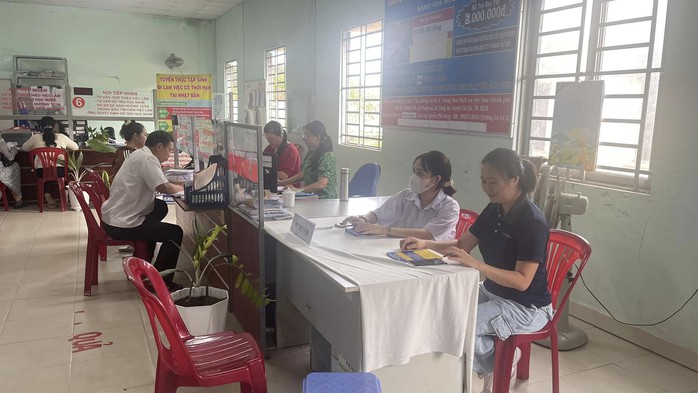 Thiếu lao động, nhà máy “treo thưởng” tiền triệu để tìm người- Ảnh 2. Thiếu lao động, nhà máy “treo thưởng” tiền triệu để tìm người- Ảnh 2.