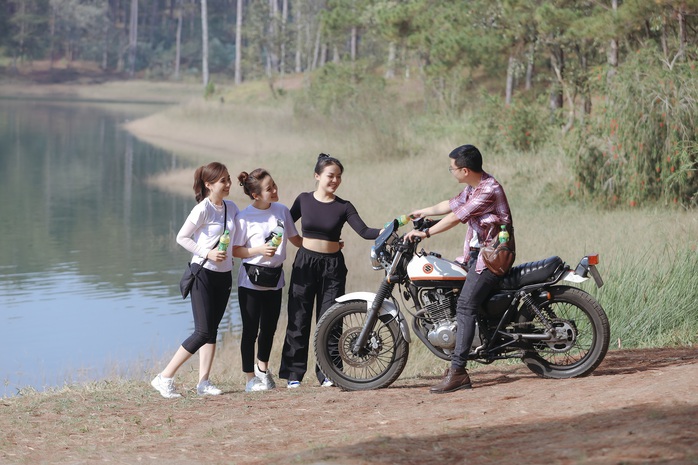 Chill cùng thiên nhiên và thưởng thức chai Trà Xanh Không Độ để xua tan căng thẳng mệt mỏi, giải nhiệt cuộc sống là hoạt động được nhiều người trẻ yêu thích trong những chuyến đi Chill cùng thiên nhiên và thưởng thức chai Trà Xanh Không Độ để xua tan căng thẳng mệt mỏi, giải nhiệt cuộc sống là hoạt động được nhiều người trẻ yêu thích trong những chuyến đi