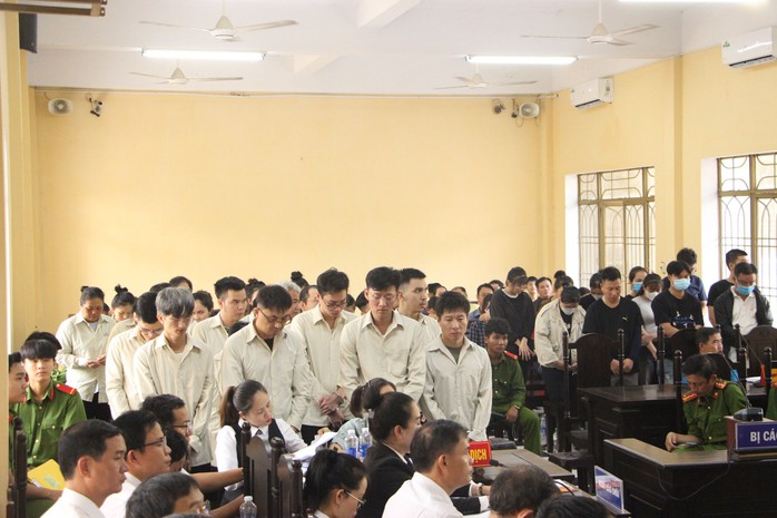 Tuyên án 3 đối tượng Trung Quốc trong đường dây "rửa tiền" hơn 5.000 tỉ đồng- Ảnh 1. Tuyên án 3 đối tượng Trung Quốc trong đường dây "rửa tiền" hơn 5.000 tỉ đồng- Ảnh 1.