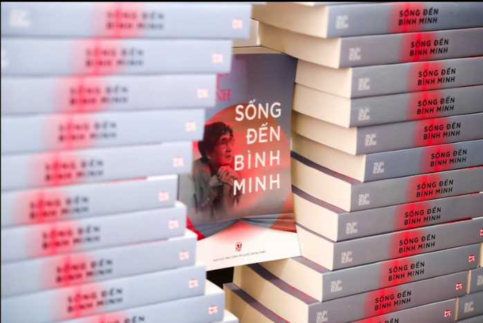 "Sống đến bình minh" - Trần Mai Hạnh để hiểu về số phận con người- Ảnh 2. "Sống đến bình minh" - Trần Mai Hạnh để hiểu về số phận con người- Ảnh 2.