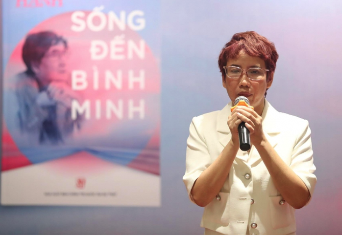 "Sống đến bình minh" - Trần Mai Hạnh để hiểu về số phận con người- Ảnh 4. "Sống đến bình minh" - Trần Mai Hạnh để hiểu về số phận con người- Ảnh 4.