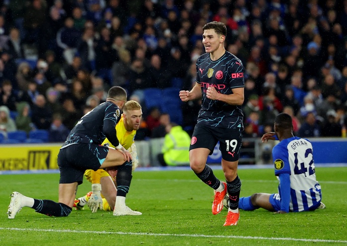 Đại thắng Brighton, Man City giành ngôi nhì bảng Ngoại hạng Anh- Ảnh 6. Đại thắng Brighton, Man City giành ngôi nhì bảng Ngoại hạng Anh- Ảnh 6.