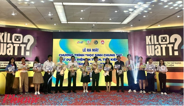 Ngành điện TP HCM phối hợp HTV9 làm gameshow về sử dụng điện an toàn, tiết kiệm cho học sinh- Ảnh 1. Ngành điện TP HCM phối hợp HTV9 làm gameshow về sử dụng điện an toàn, tiết kiệm cho học sinh- Ảnh 1.