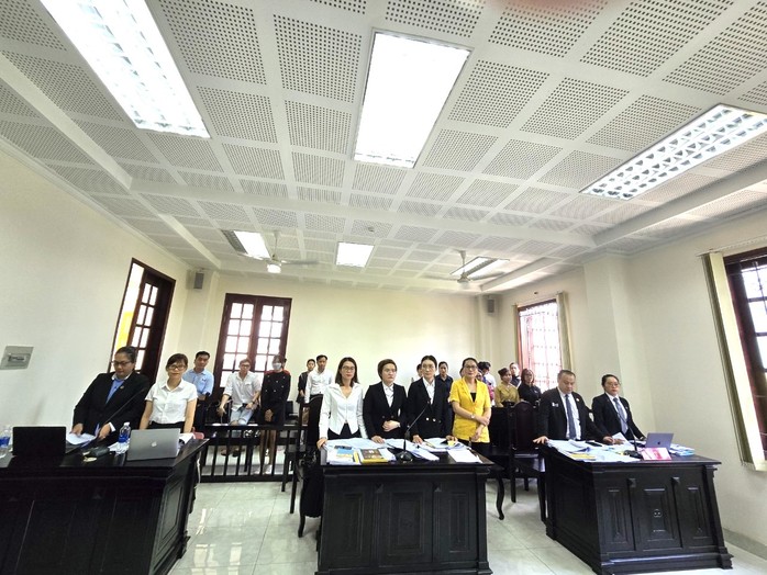 Hoãn xử vụ kiện liên quan hoa hậu Lê Hoàng Phương- Ảnh 1. Hoãn xử vụ kiện liên quan hoa hậu Lê Hoàng Phương- Ảnh 1.