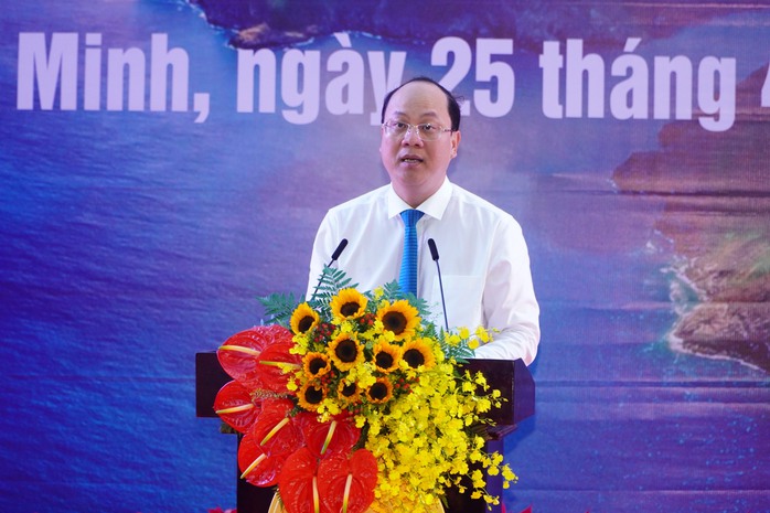 Khai mạc triển lãm ảnh Khai mạc triển lãm ảnh