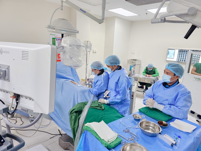 Một hội nghị quan trọng diễn ra tại Bệnh viện Hoàn Mỹ Cửu Long- Ảnh 2. Một hội nghị quan trọng diễn ra tại Bệnh viện Hoàn Mỹ Cửu Long- Ảnh 2.