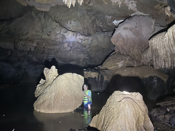 Hang động có khối thạch nhũ đẹp như Hang động có khối thạch nhũ đẹp như