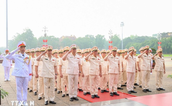 Lãnh đạo Đảng, Nhà nước vào Lăng viếng Chủ tịch Hồ Chí Minh- Ảnh 5.
