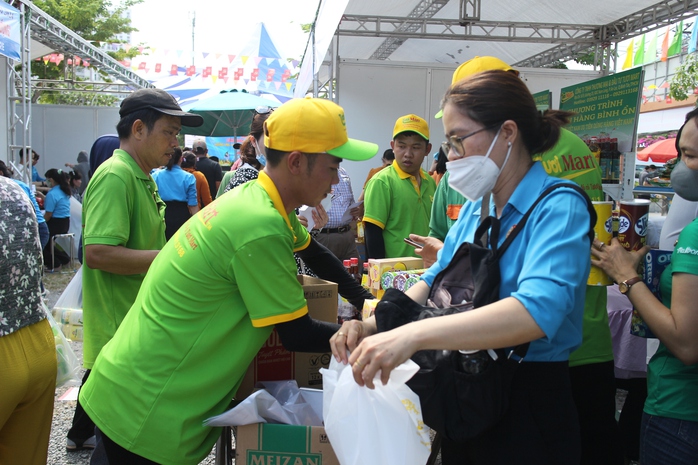 Tháng Công nhân tiếp sức hàng ngàn đoàn viên-lao động khó khăn- Ảnh 1.
