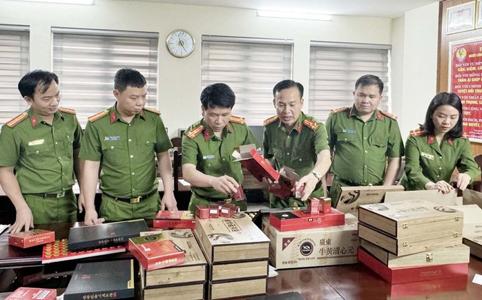 Vụ phá đường dây làm giả thực phẩm chống đột quỵ: Bộ Công an gửi thư khen- Ảnh 1. Vụ phá đường dây làm giả thực phẩm chống đột quỵ: Bộ Công an gửi thư khen- Ảnh 1.