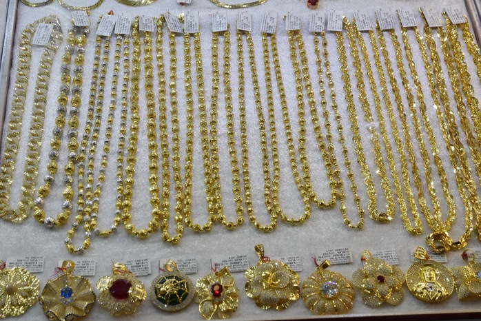 Giá vàng SJC lẫn vàng nhẫn đồng loạt tăng- Ảnh 1. Giá vàng SJC lẫn vàng nhẫn đồng loạt tăng- Ảnh 1.