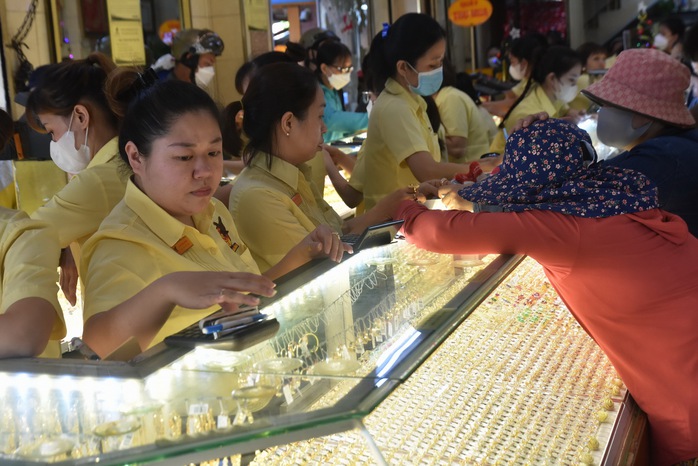 Giá vàng hôm nay, 27-4: Đột ngột sụt giảm- Ảnh 1. Giá vàng hôm nay, 27-4: Đột ngột sụt giảm- Ảnh 1.