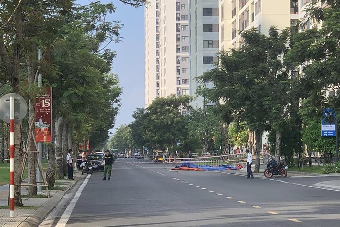 TP HCM: Một người tử vong trong khuôn viên chung cư- Ảnh 1.