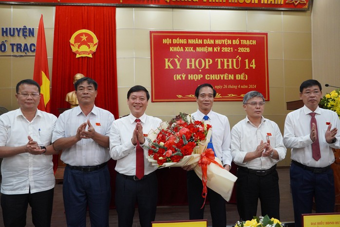 Phó giám đốc sở trúng cử chủ tịch huyện ở Quảng Bình- Ảnh 1. Phó giám đốc sở trúng cử chủ tịch huyện ở Quảng Bình- Ảnh 1.