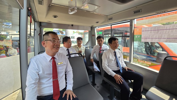 Chính thức vận hành tuyến xe buýt liên tỉnh Đà Nẵng – Quảng Nam- Ảnh 2. Chính thức vận hành tuyến xe buýt liên tỉnh Đà Nẵng – Quảng Nam- Ảnh 2.