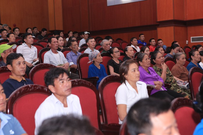 "Cùng ngư dân thắp sáng đèn trên biển" đến với ngư dân xứ Thanh- Ảnh 3. "Cùng ngư dân thắp sáng đèn trên biển" đến với ngư dân xứ Thanh- Ảnh 3.