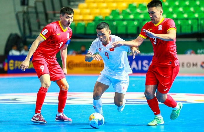 Tuyển Việt Nam lỡ hẹn với futsal World Cup 2024- Ảnh 4. Tuyển Việt Nam lỡ hẹn với futsal World Cup 2024- Ảnh 4.